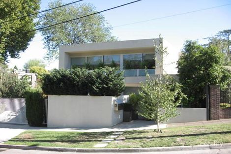 1/3 Merriwee Cres, Toorak, VIC 3142