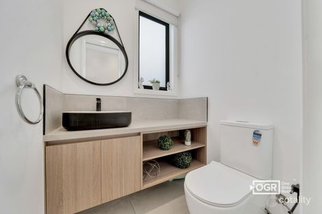 Property photo of 43 Rialto Circuit Craigieburn VIC 3064