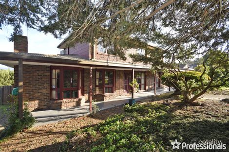Property photo of 63 Landscape Drive Mooroolbark VIC 3138