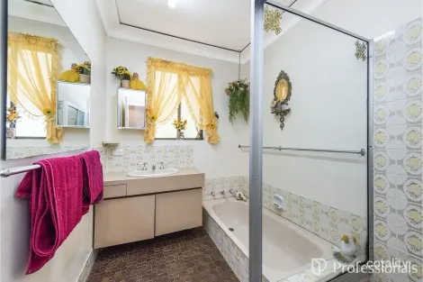 Property photo of 6 North Crescent Byford WA 6122