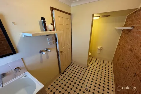 Property photo of 5A Ledger Close Casula NSW 2170