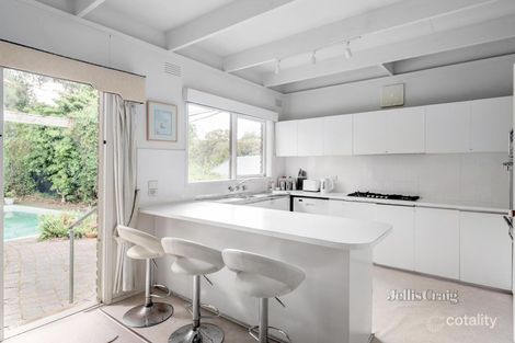 Property photo of 29 Delfin Crescent Greensborough VIC 3088