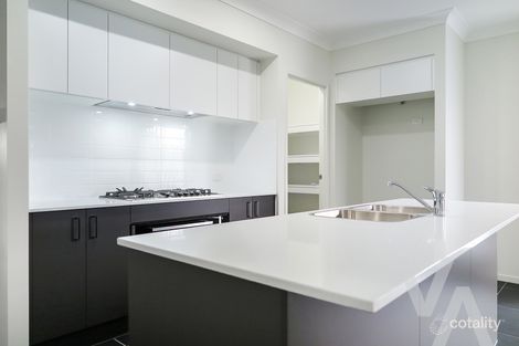 Property photo of 38 Mapplewell Circuit Farley NSW 2320