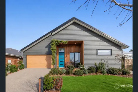 Property photo of 33 Whiteley Street Mount Duneed VIC 3217