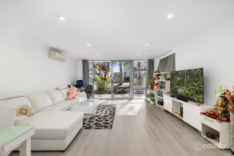 Property photo of 28/2 Eardley Street Bruce ACT 2617