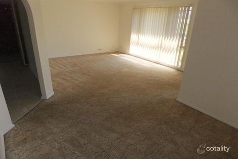 Property photo of 35 Tamworth Crescent Hoxton Park NSW 2171