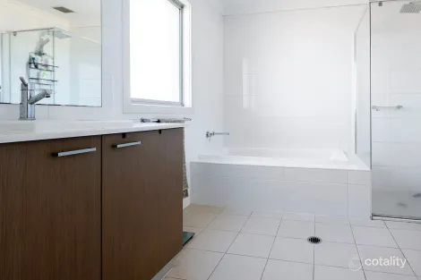 Property photo of 137 Lakeview Drive Cranebrook NSW 2749