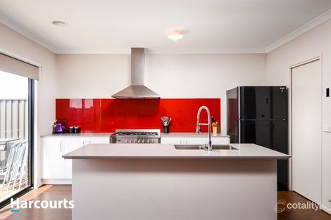 Property photo of 33 Artfield Street Cranbourne East VIC 3977