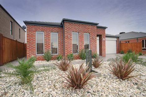 24 Island Cct, Lyndhurst, VIC 3975