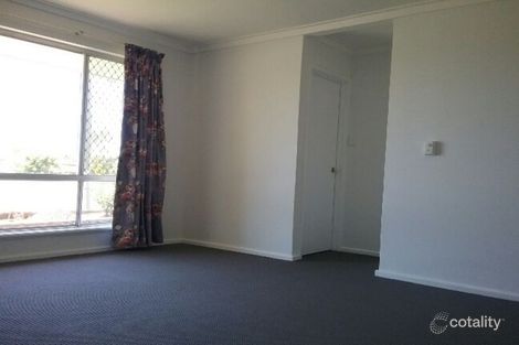 Property photo of 1 Barbrook Way Warnbro WA 6169