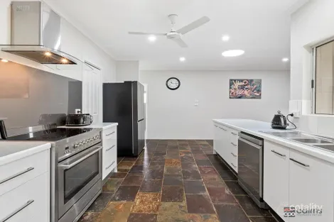 Property photo of 21 Adam Drive Brinsmead QLD 4870