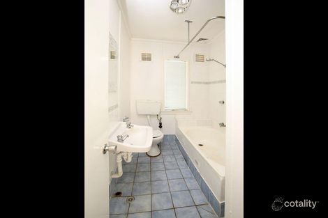 Property photo of 6 Townsend Place Mount Austin NSW 2650
