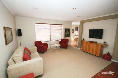 Property photo of 32 Azure Drive Tarneit VIC 3029
