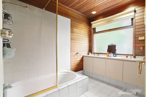 Property photo of 20 Central Avenue Mooroolbark VIC 3138