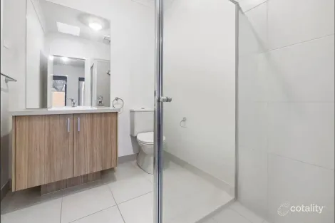 Property photo of 21 Mantello Drive Werribee VIC 3030