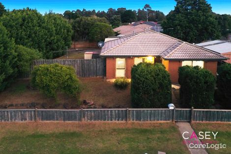 Property photo of 15 Maltravers Crescent Cranbourne North VIC 3977