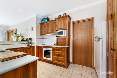 Property photo of 32 Botanic Road Warrnambool VIC 3280
