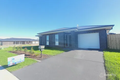 Property photo of 261 Settlers Boulevard Chisholm NSW 2322