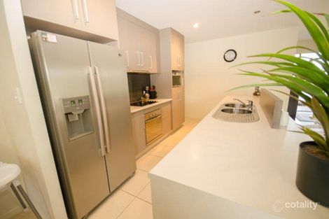 Property photo of 6 Vidar Crescent Ooralea QLD 4740