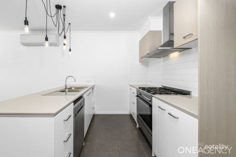 Property photo of 14 Vienet Avenue Armstrong Creek VIC 3217