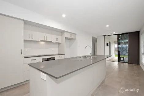 Property photo of 50 Conway Street Mount Low QLD 4818