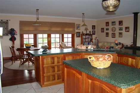 Property photo of 21 Silver Birch Heights Kangaroo Gully WA 6255