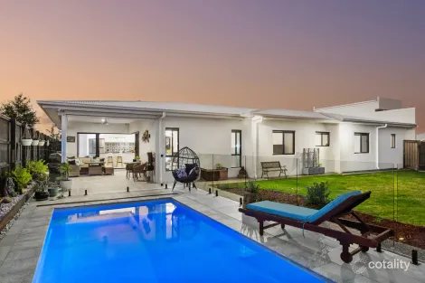 8 Kalbarri St, Banya, QLD 4551