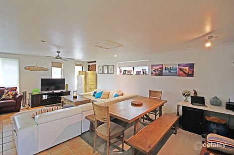 4 Royal Dr, Pottsville, NSW 2489