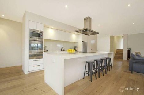 Property photo of 18 Earlington Crescent Sunbury VIC 3429