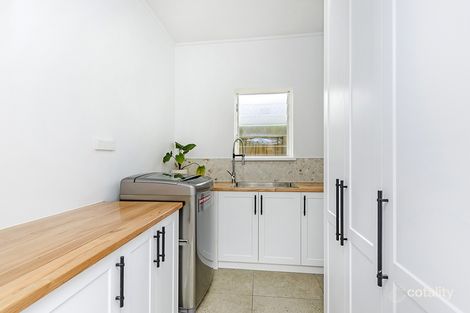 Property photo of 176 Princes Highway Port Fairy VIC 3284