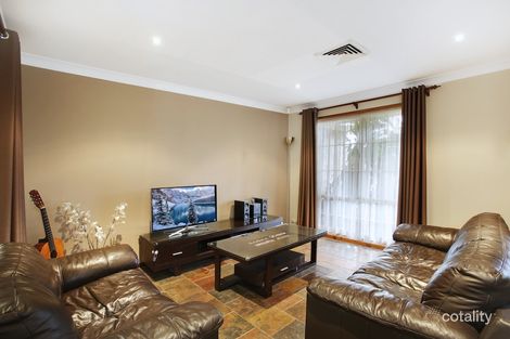 Property photo of 40 John Hunter Grove Mount Annan NSW 2567