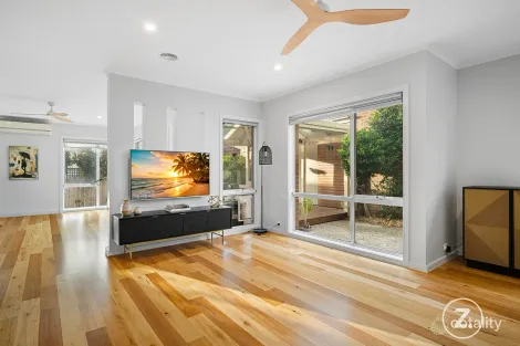 Property photo of 34 Carnoustie Parade Heatherton VIC 3202