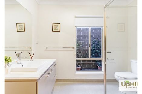 Property photo of 64 Como Parade Clyde North VIC 3978