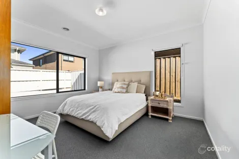 Property photo of 15 Gairdner Street Manor Lakes VIC 3024