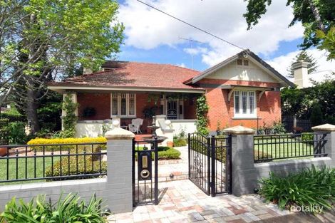 Property photo of 19 Roxburgh Street Lorn NSW 2320