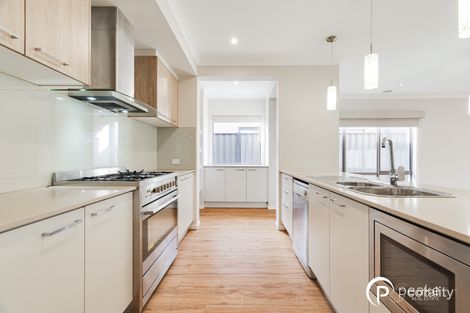 Property photo of 37 Calibre Circuit Clyde North VIC 3978