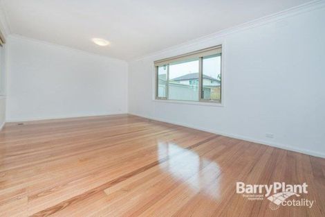 Property photo of 1 Hanleth Avenue Springvale VIC 3171