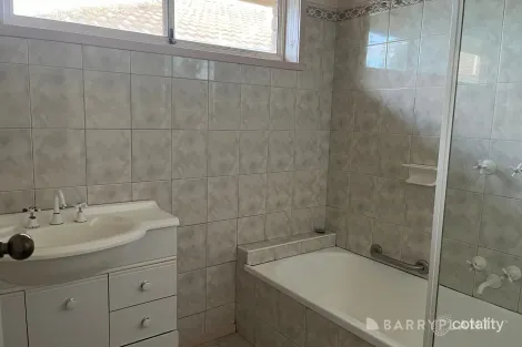 Property photo of 12 Reynolds Court Werribee VIC 3030