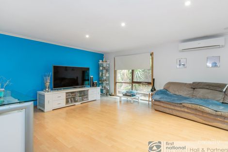 Property photo of 8 Newmill Close Endeavour Hills VIC 3802