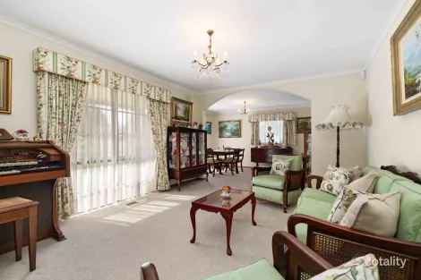 Property photo of 21 Toirram Road Mount Waverley VIC 3149