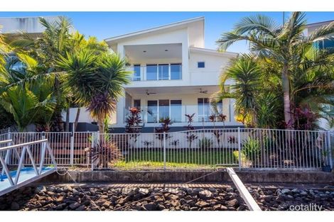 Property photo of 12 Quayside Drive Helensvale QLD 4212