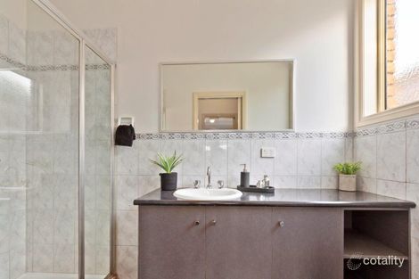 Property photo of 43 Hollington Crescent Point Cook VIC 3030
