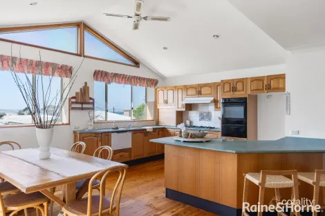 Property photo of 8 Highview Drive Dolphin Point NSW 2539