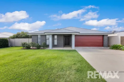 Property photo of 32 Darcy Drive Boorooma NSW 2650
