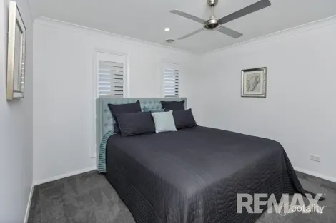 Property photo of 32 Darcy Drive Boorooma NSW 2650