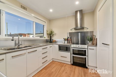 Property photo of 1 Heyes Place Mowbray TAS 7248