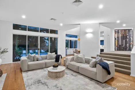 Property photo of 7014 Riverview Crescent Hope Island QLD 4212