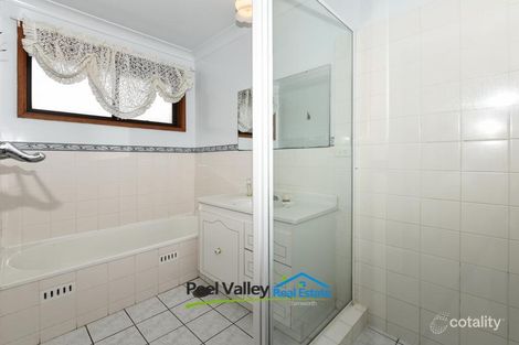 Property photo of 11 Nowland Crescent Westdale NSW 2340