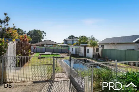 Property photo of 32 Burns Road Picnic Point NSW 2213