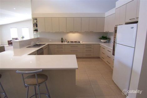 Property photo of 35 North Grove Drive Griffith NSW 2680